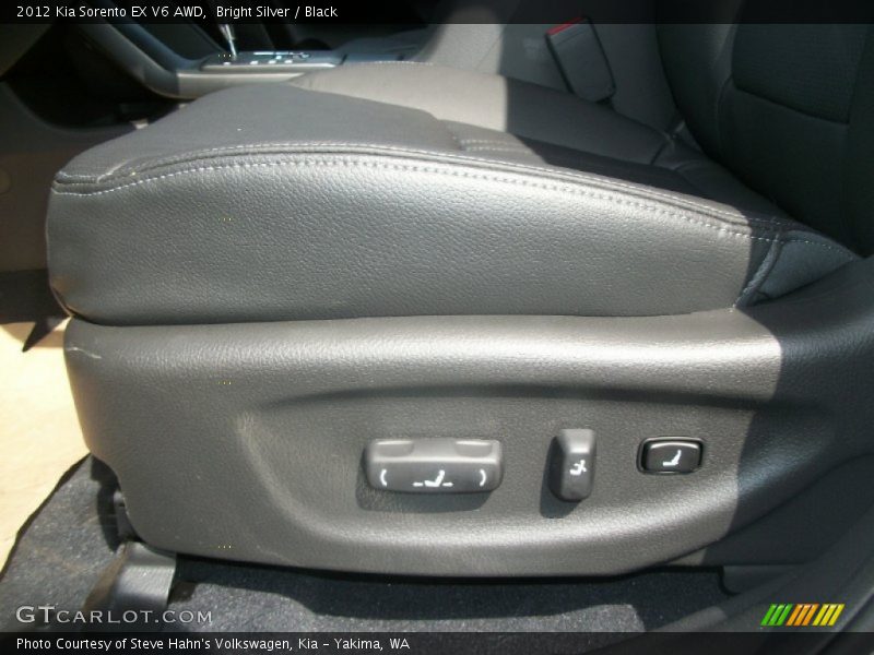 Bright Silver / Black 2012 Kia Sorento EX V6 AWD