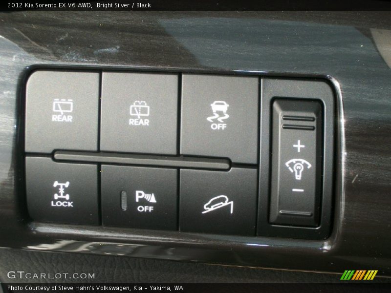 Bright Silver / Black 2012 Kia Sorento EX V6 AWD