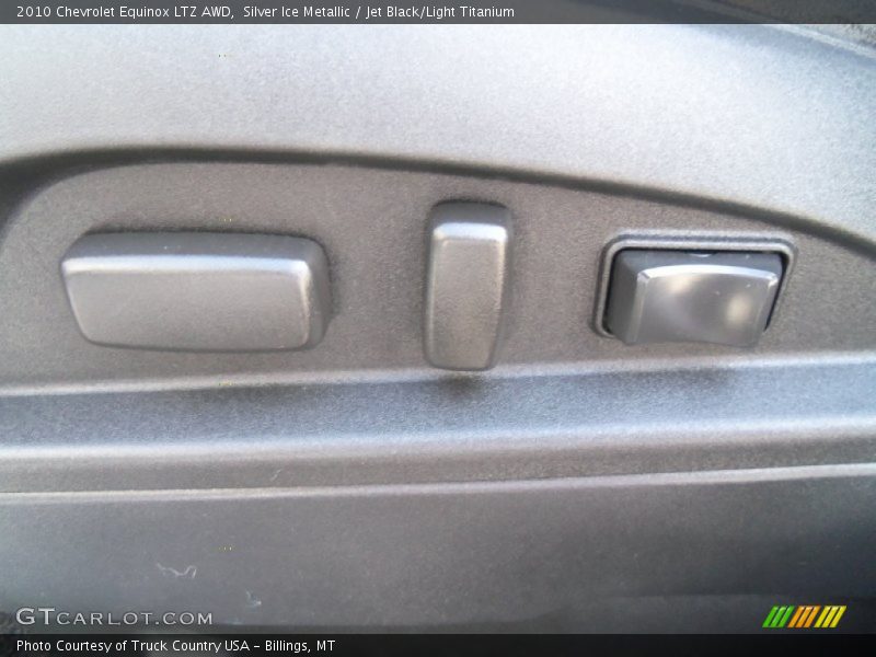 Silver Ice Metallic / Jet Black/Light Titanium 2010 Chevrolet Equinox LTZ AWD