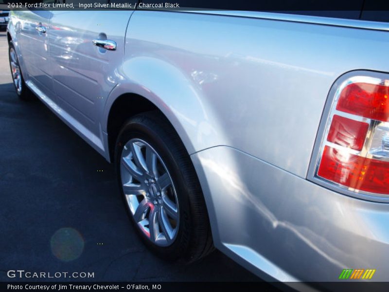 Ingot Silver Metallic / Charcoal Black 2012 Ford Flex Limited