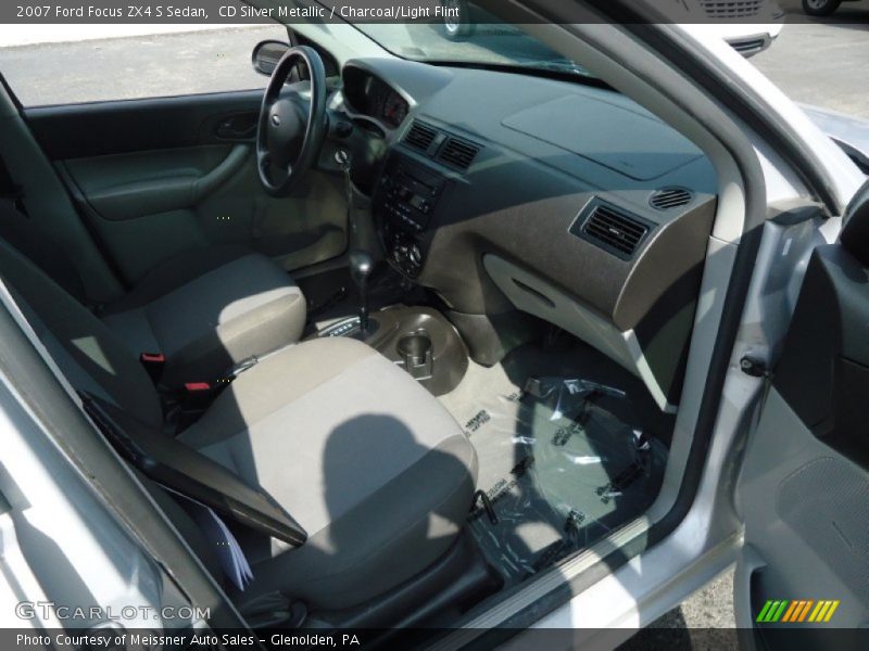 CD Silver Metallic / Charcoal/Light Flint 2007 Ford Focus ZX4 S Sedan