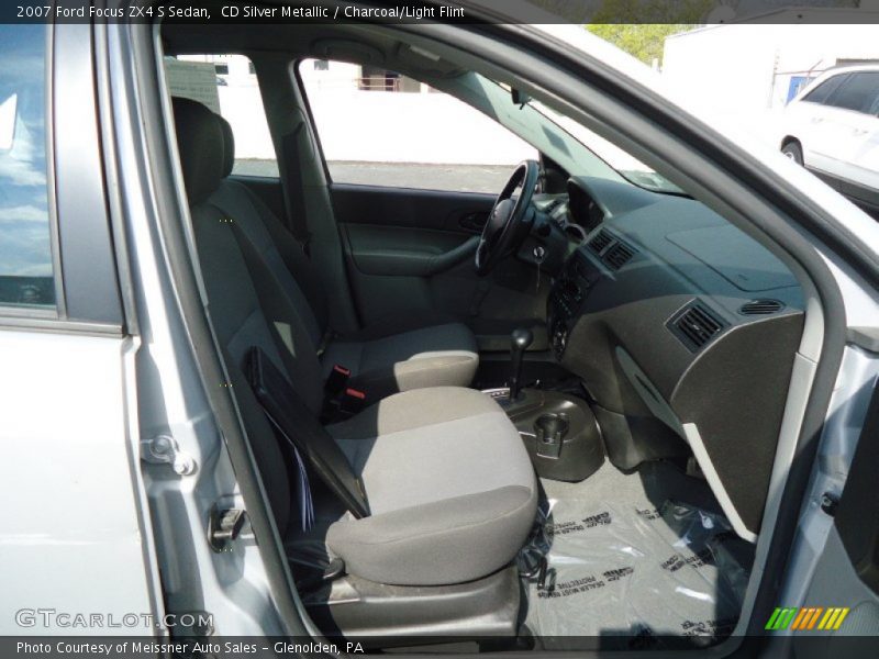 CD Silver Metallic / Charcoal/Light Flint 2007 Ford Focus ZX4 S Sedan