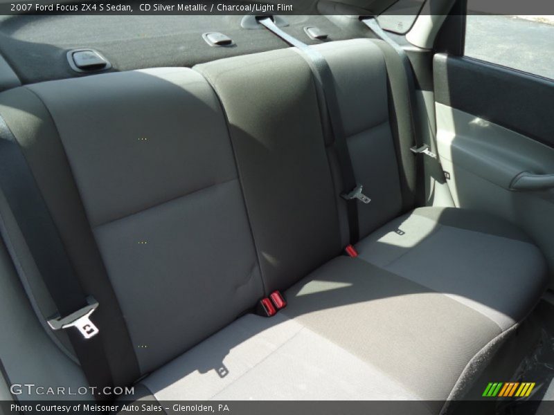 CD Silver Metallic / Charcoal/Light Flint 2007 Ford Focus ZX4 S Sedan