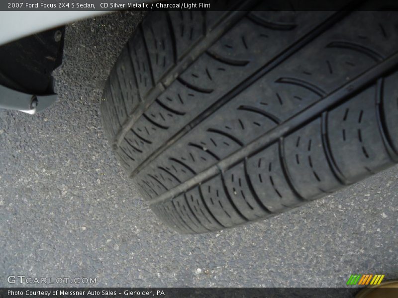 CD Silver Metallic / Charcoal/Light Flint 2007 Ford Focus ZX4 S Sedan