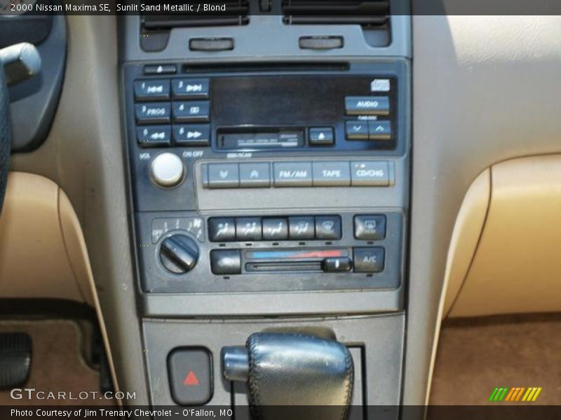 Sunlit Sand Metallic / Blond 2000 Nissan Maxima SE