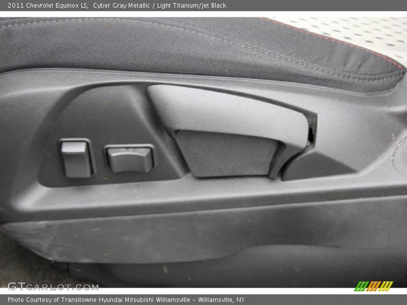 Cyber Gray Metallic / Light Titanium/Jet Black 2011 Chevrolet Equinox LS