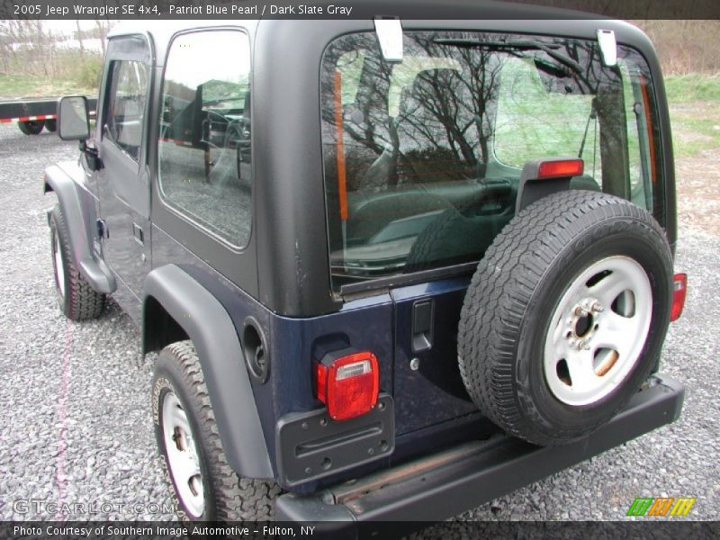 Patriot Blue Pearl / Dark Slate Gray 2005 Jeep Wrangler SE 4x4
