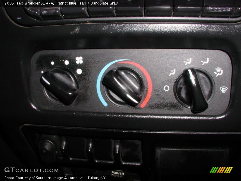 Patriot Blue Pearl / Dark Slate Gray 2005 Jeep Wrangler SE 4x4