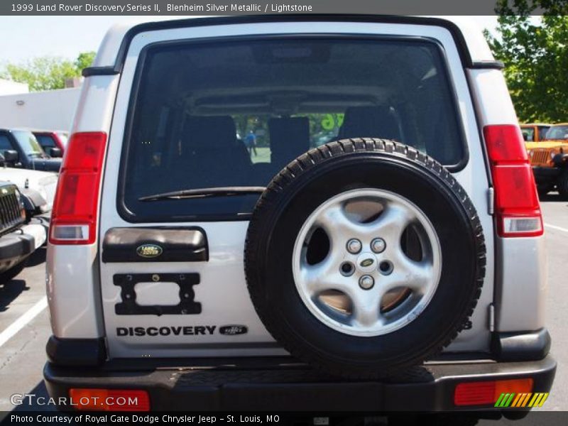 Blenheim Silver Metallic / Lightstone 1999 Land Rover Discovery Series II