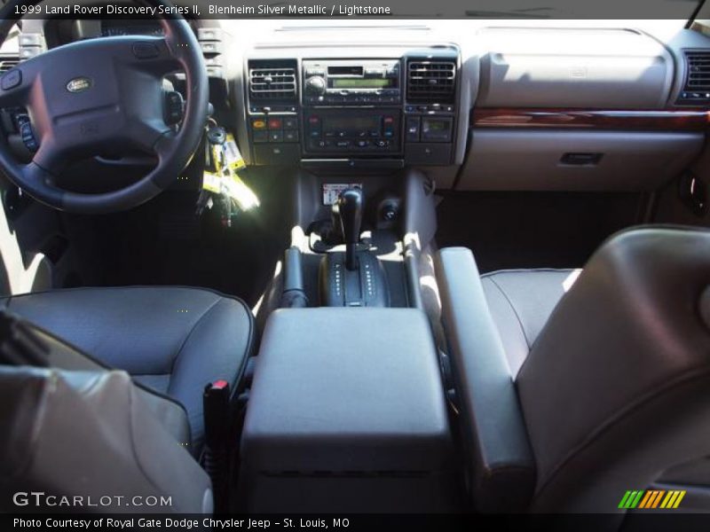 Blenheim Silver Metallic / Lightstone 1999 Land Rover Discovery Series II