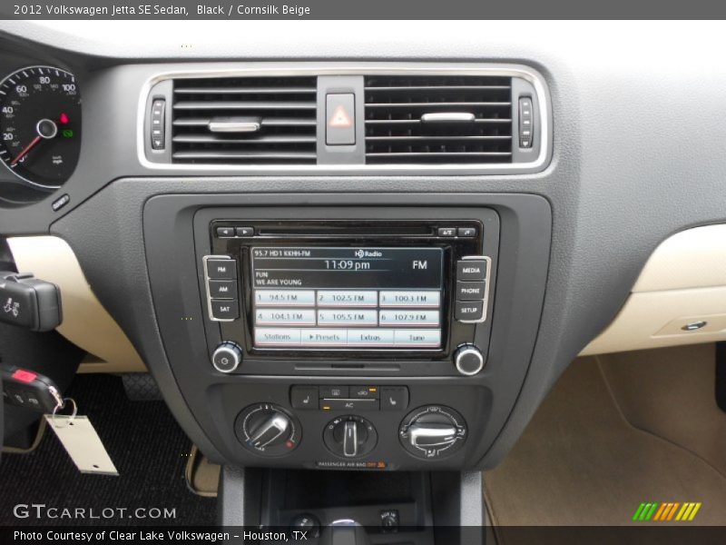 Black / Cornsilk Beige 2012 Volkswagen Jetta SE Sedan