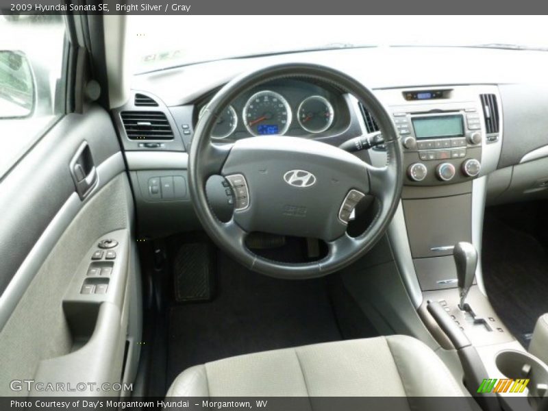 Bright Silver / Gray 2009 Hyundai Sonata SE