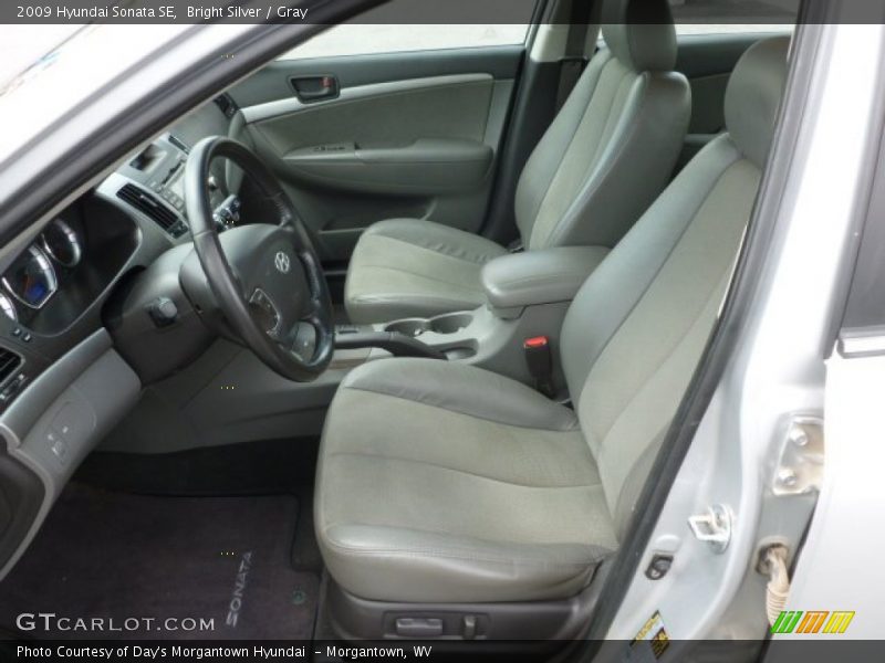 Bright Silver / Gray 2009 Hyundai Sonata SE