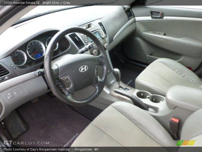 Bright Silver / Gray 2009 Hyundai Sonata SE