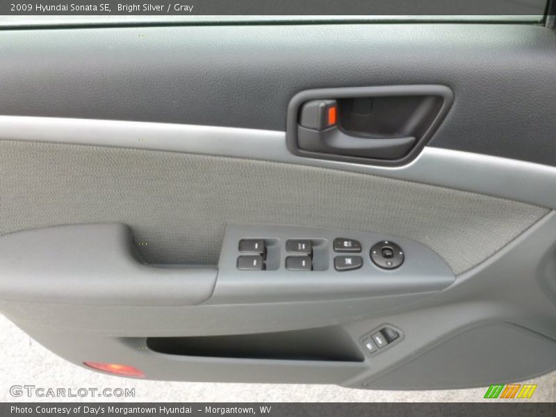 Bright Silver / Gray 2009 Hyundai Sonata SE