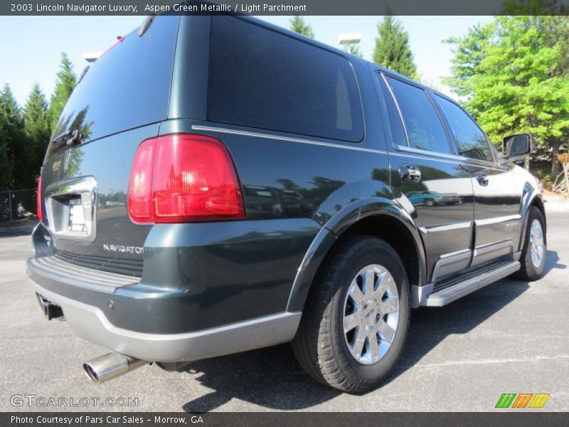 Aspen Green Metallic / Light Parchment 2003 Lincoln Navigator Luxury