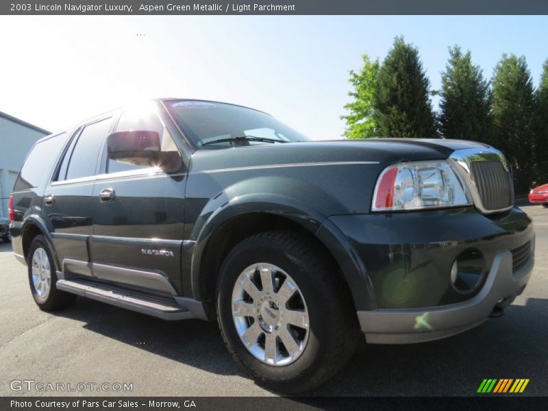 Aspen Green Metallic / Light Parchment 2003 Lincoln Navigator Luxury