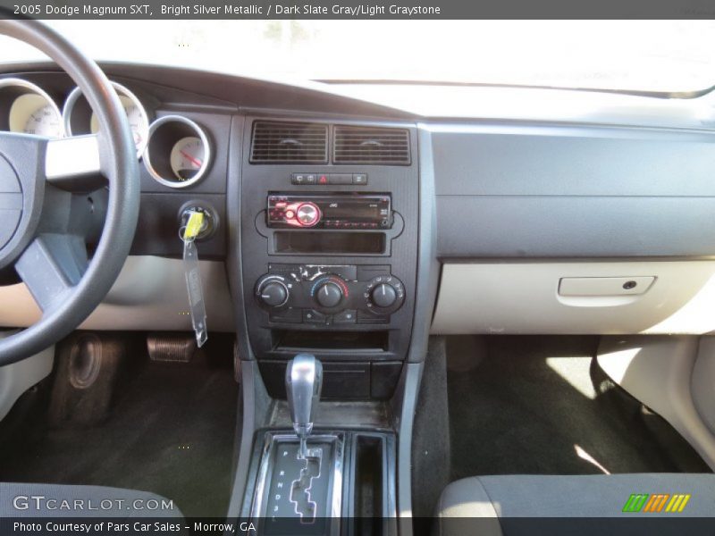 Bright Silver Metallic / Dark Slate Gray/Light Graystone 2005 Dodge Magnum SXT