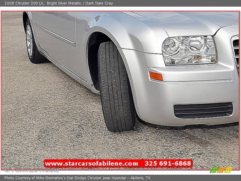 Bright Silver Metallic / Dark Slate Gray 2008 Chrysler 300 LX
