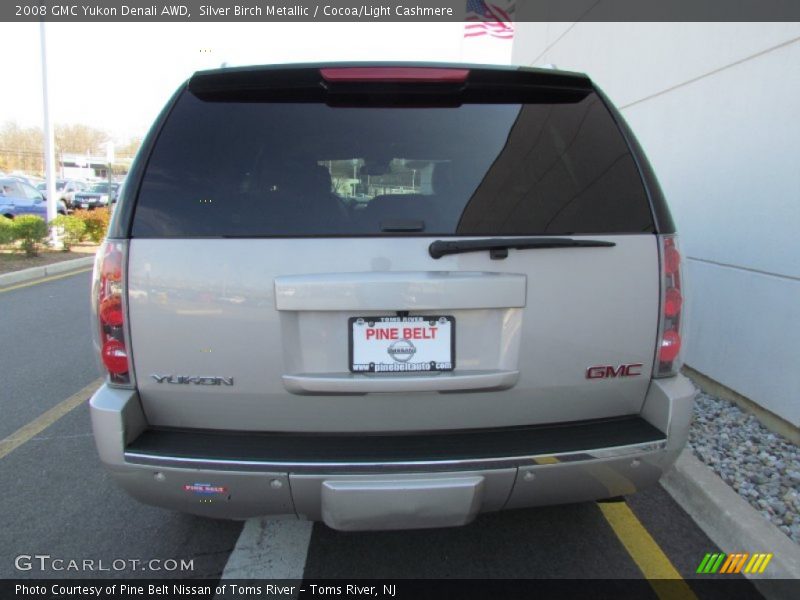 Silver Birch Metallic / Cocoa/Light Cashmere 2008 GMC Yukon Denali AWD