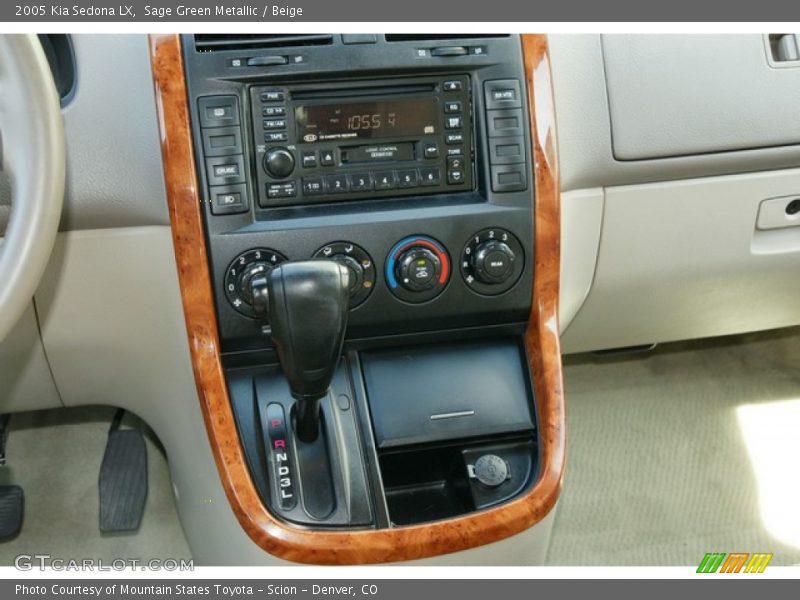 Sage Green Metallic / Beige 2005 Kia Sedona LX