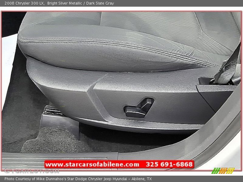 Bright Silver Metallic / Dark Slate Gray 2008 Chrysler 300 LX