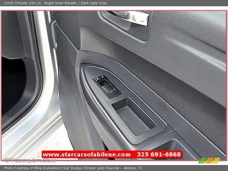 Bright Silver Metallic / Dark Slate Gray 2008 Chrysler 300 LX