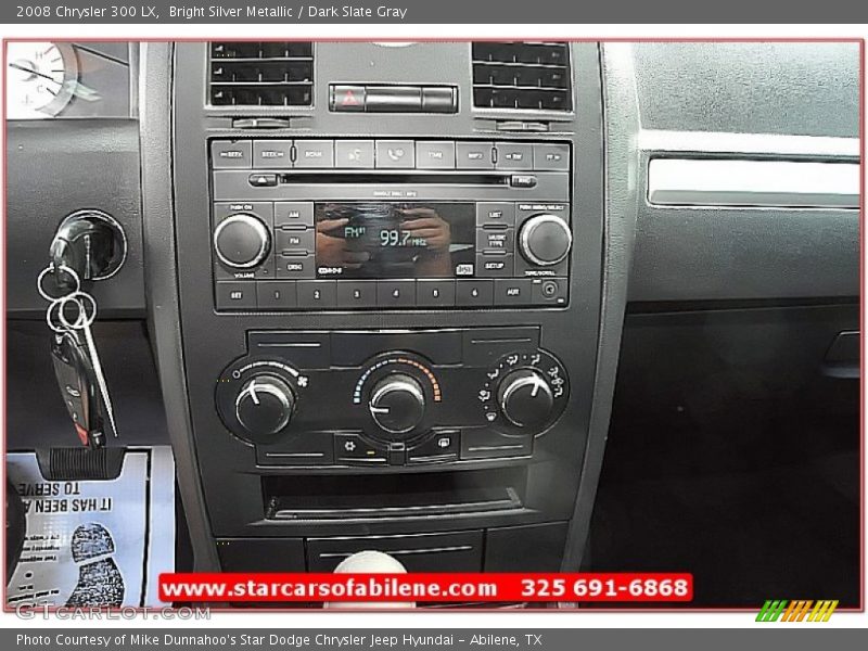 Bright Silver Metallic / Dark Slate Gray 2008 Chrysler 300 LX