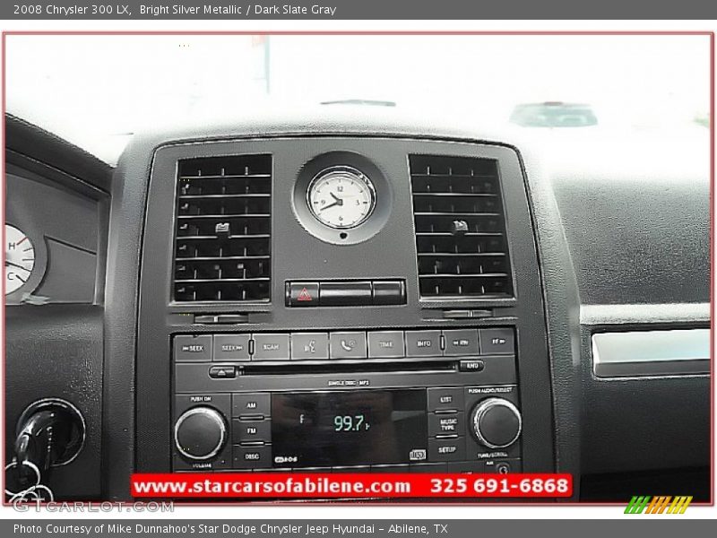Bright Silver Metallic / Dark Slate Gray 2008 Chrysler 300 LX