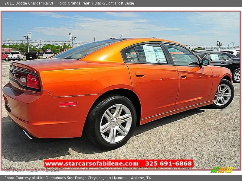 Toxic Orange Pearl / Black/Light Frost Beige 2011 Dodge Charger Rallye