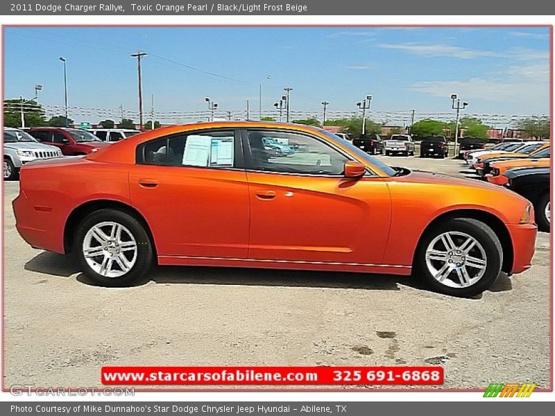 Toxic Orange Pearl / Black/Light Frost Beige 2011 Dodge Charger Rallye