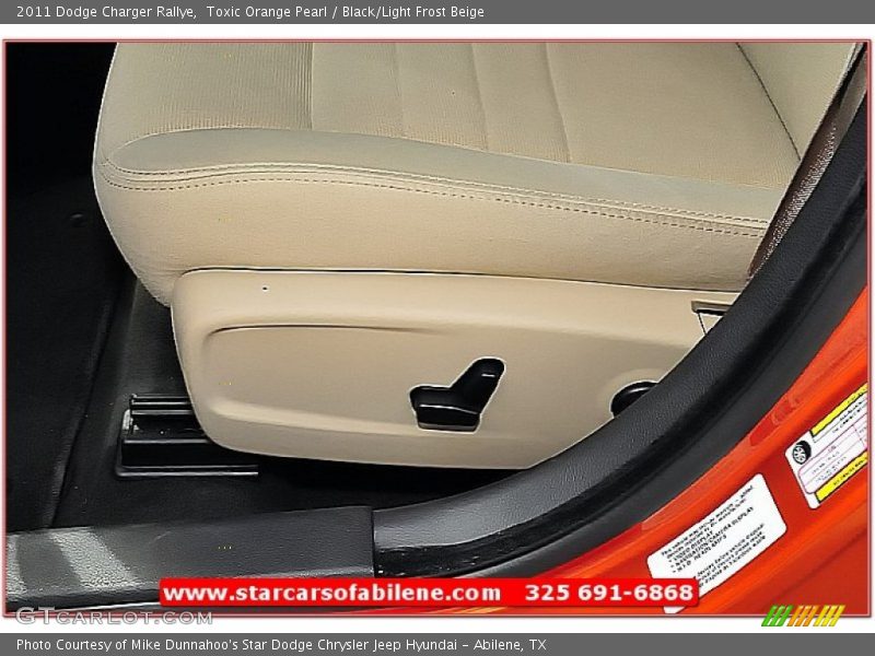 Toxic Orange Pearl / Black/Light Frost Beige 2011 Dodge Charger Rallye