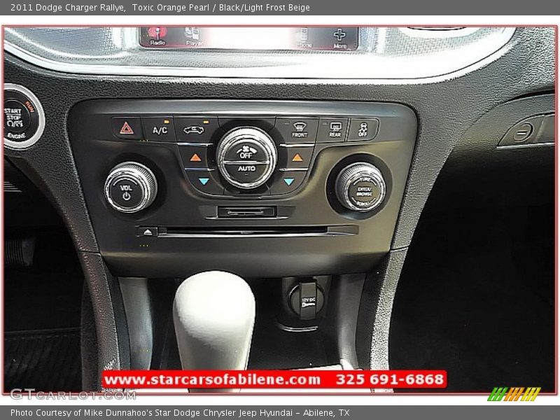 Toxic Orange Pearl / Black/Light Frost Beige 2011 Dodge Charger Rallye