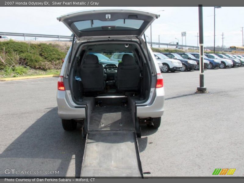 Silver Pearl Metallic / Gray 2007 Honda Odyssey EX