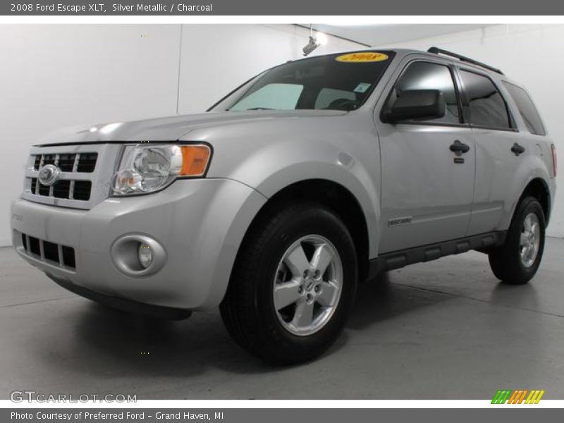 Silver Metallic / Charcoal 2008 Ford Escape XLT