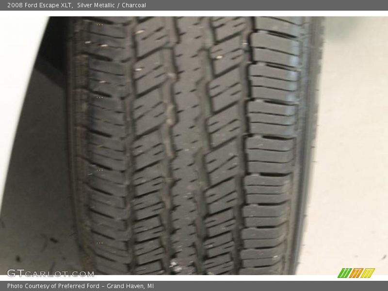 Silver Metallic / Charcoal 2008 Ford Escape XLT