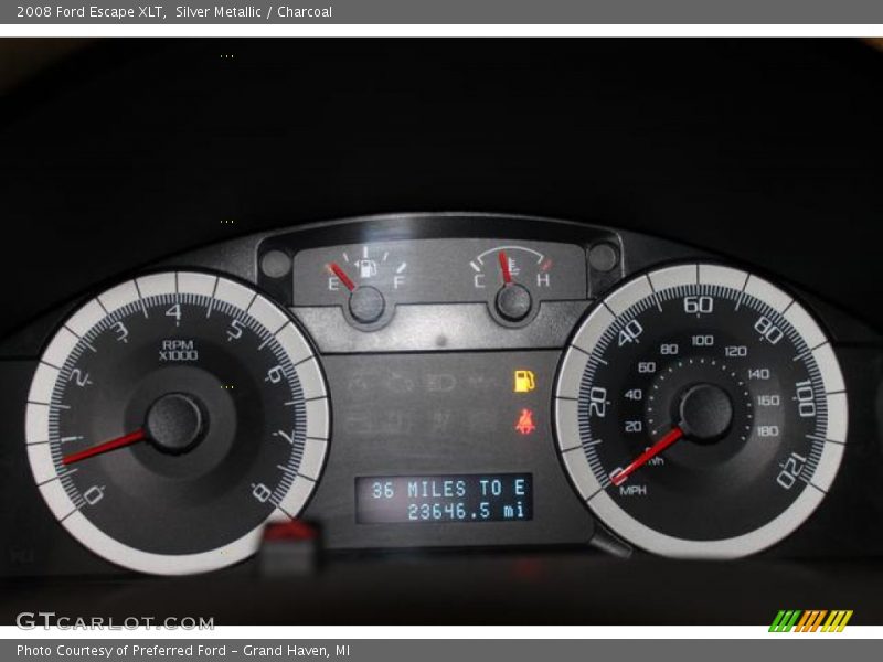 Silver Metallic / Charcoal 2008 Ford Escape XLT