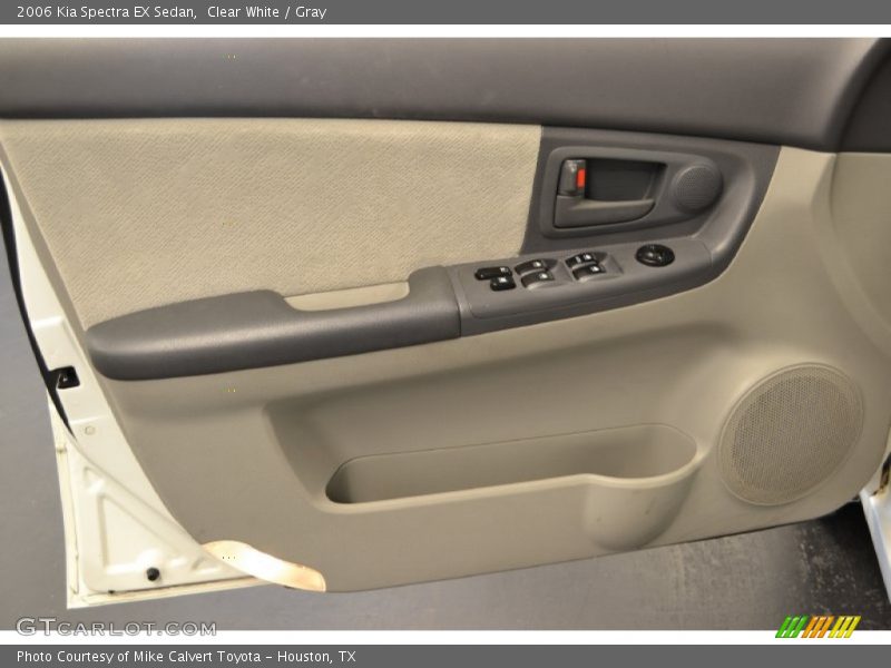 Clear White / Gray 2006 Kia Spectra EX Sedan