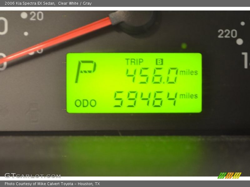 Clear White / Gray 2006 Kia Spectra EX Sedan