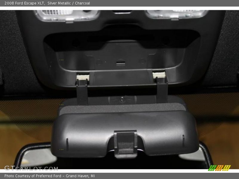 Silver Metallic / Charcoal 2008 Ford Escape XLT