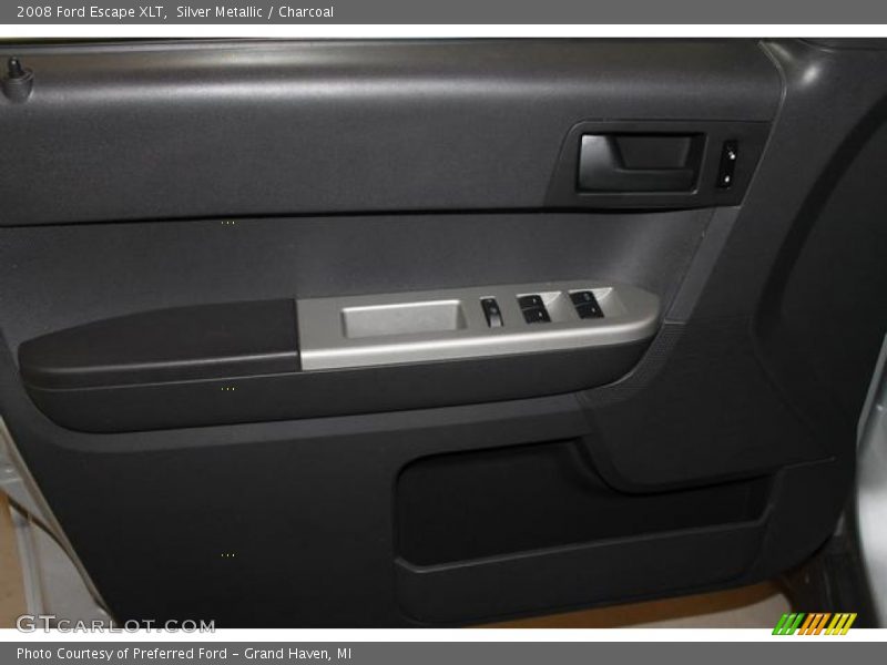 Silver Metallic / Charcoal 2008 Ford Escape XLT
