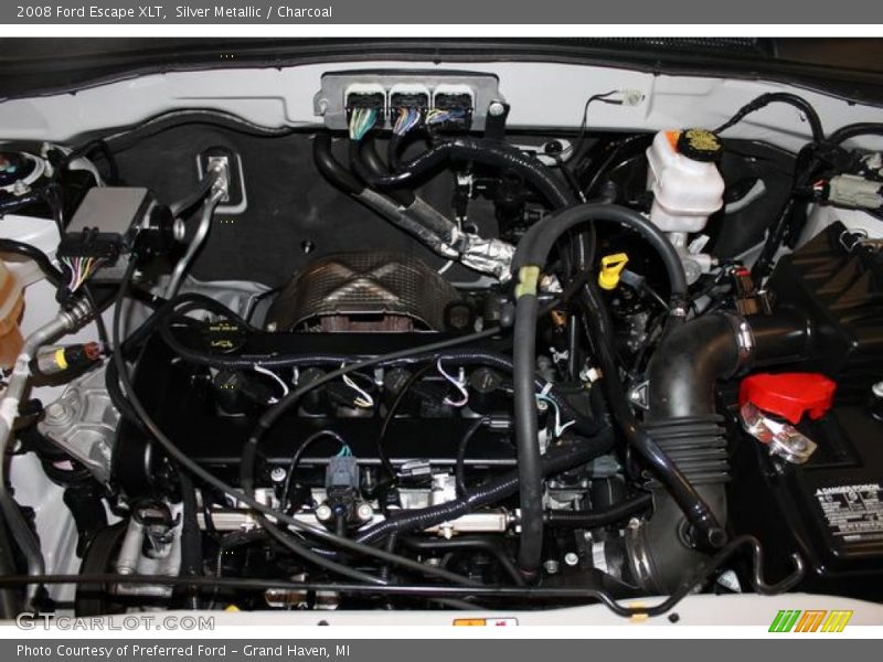 Silver Metallic / Charcoal 2008 Ford Escape XLT