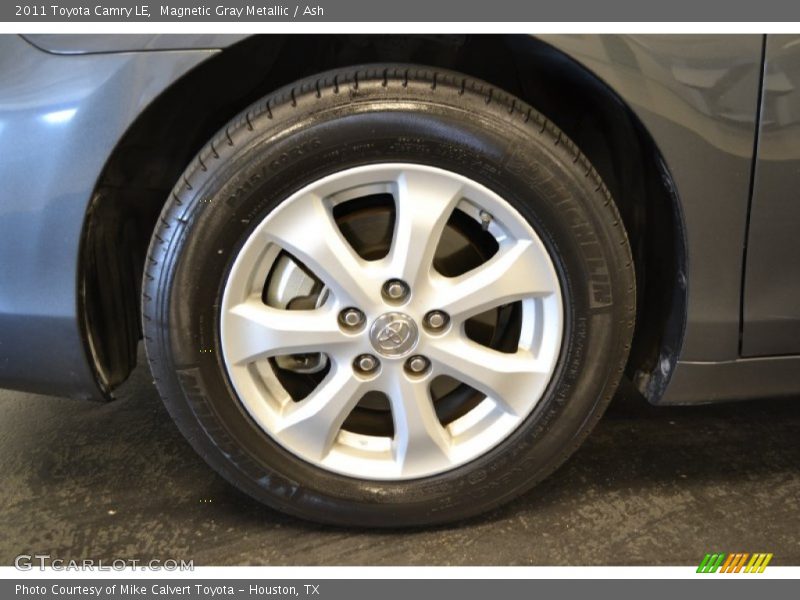 Magnetic Gray Metallic / Ash 2011 Toyota Camry LE