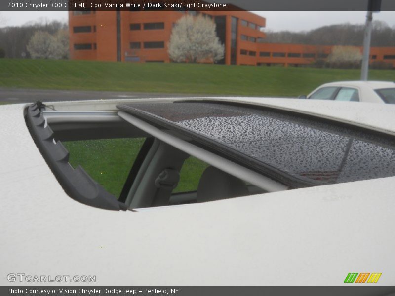 Cool Vanilla White / Dark Khaki/Light Graystone 2010 Chrysler 300 C HEMI
