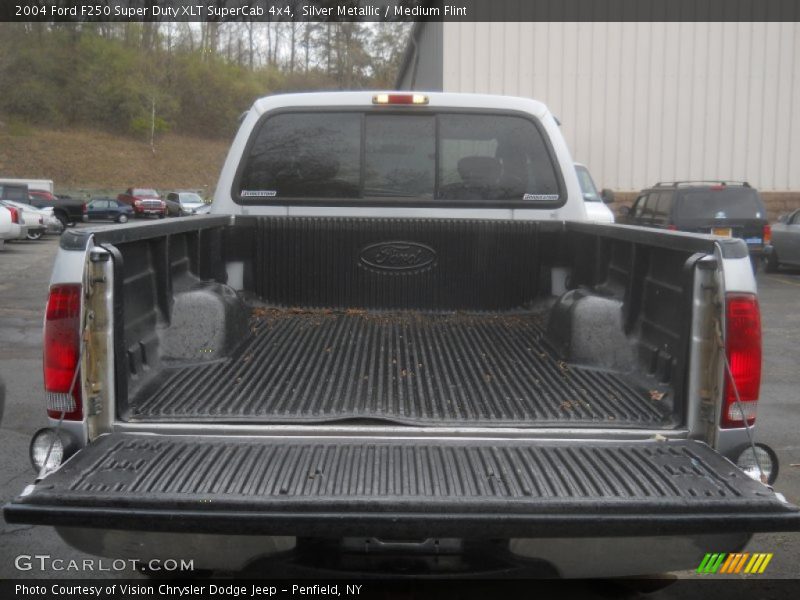 Silver Metallic / Medium Flint 2004 Ford F250 Super Duty XLT SuperCab 4x4