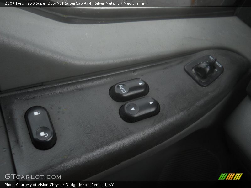 Silver Metallic / Medium Flint 2004 Ford F250 Super Duty XLT SuperCab 4x4