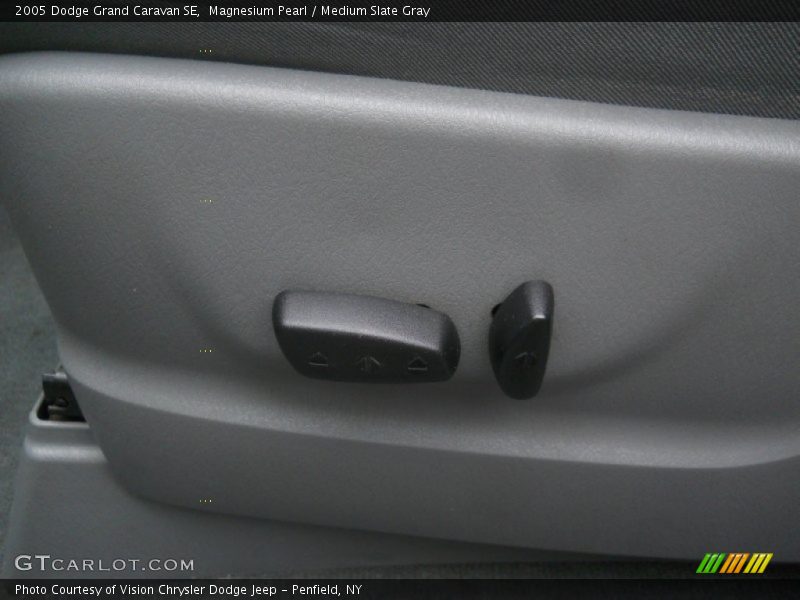 Magnesium Pearl / Medium Slate Gray 2005 Dodge Grand Caravan SE