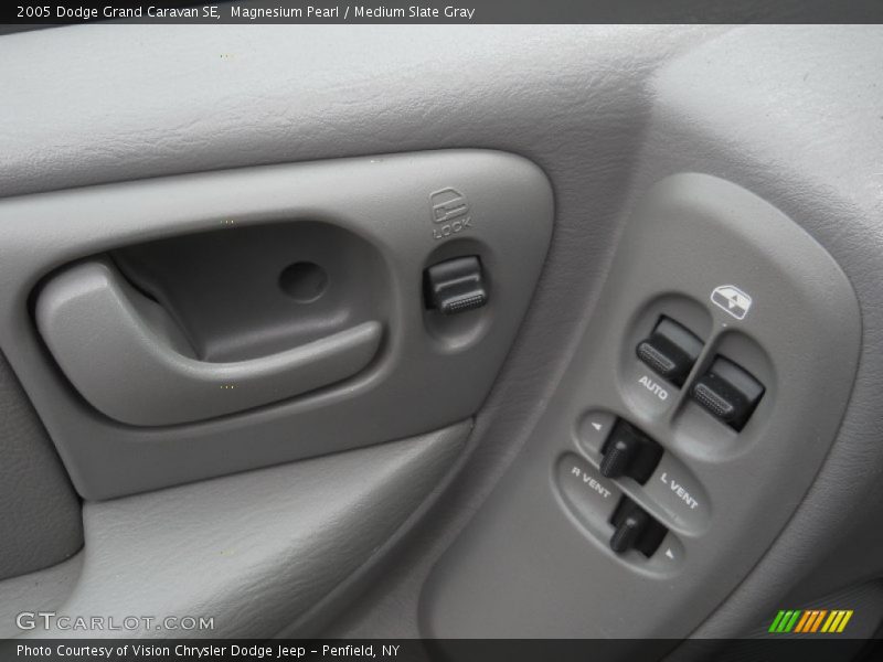 Magnesium Pearl / Medium Slate Gray 2005 Dodge Grand Caravan SE