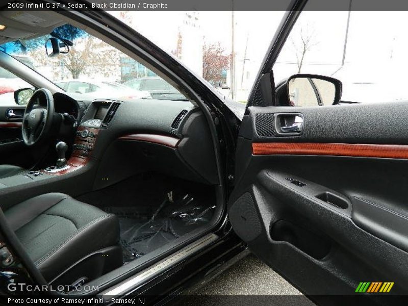 Black Obsidian / Graphite 2009 Infiniti G 37 x Sedan