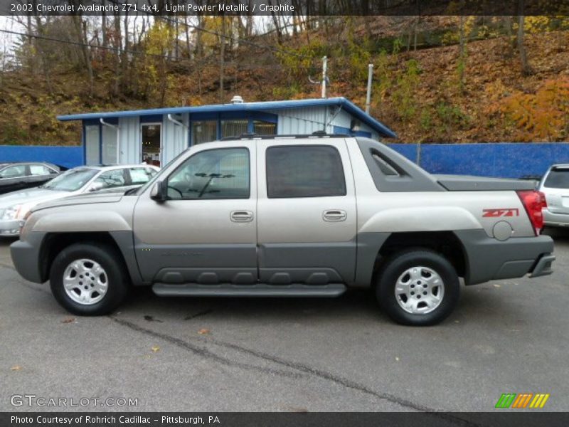 Light Pewter Metallic / Graphite 2002 Chevrolet Avalanche Z71 4x4